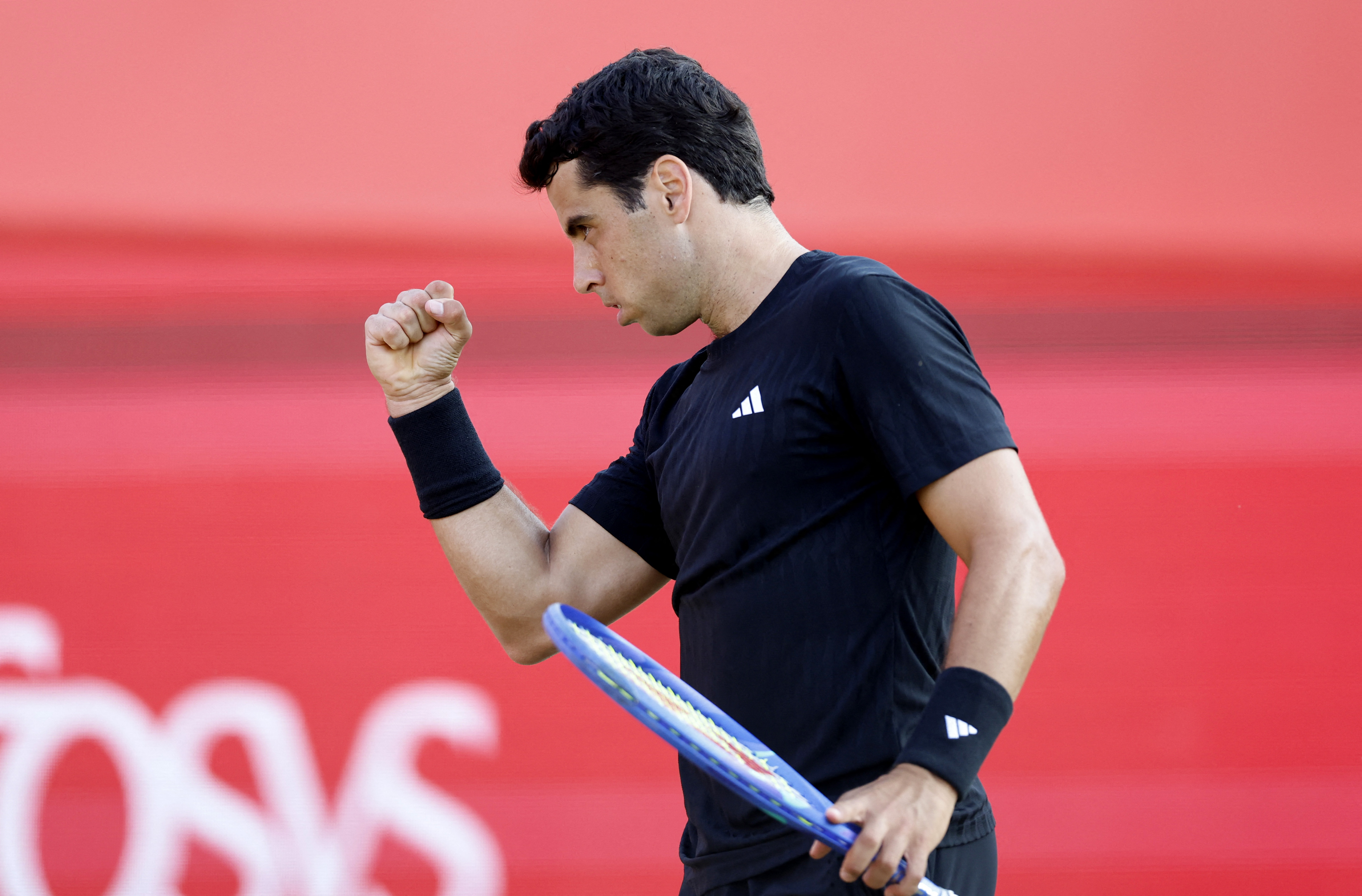 澳大利亚网球队翻盘日本网球队，阿尔卡拉斯统治全场