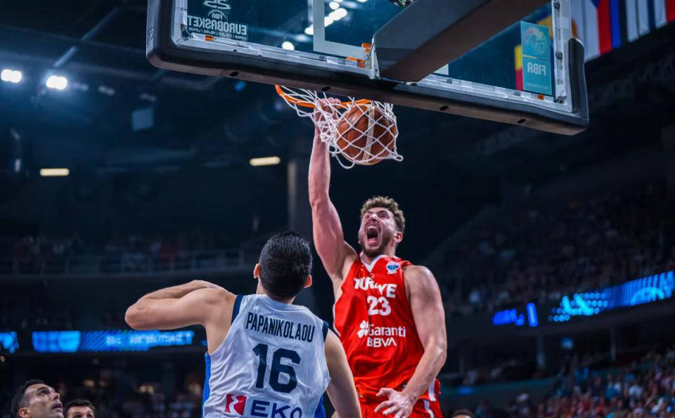 魔术强势土耳其男篮，欧文三分雨点燃全场